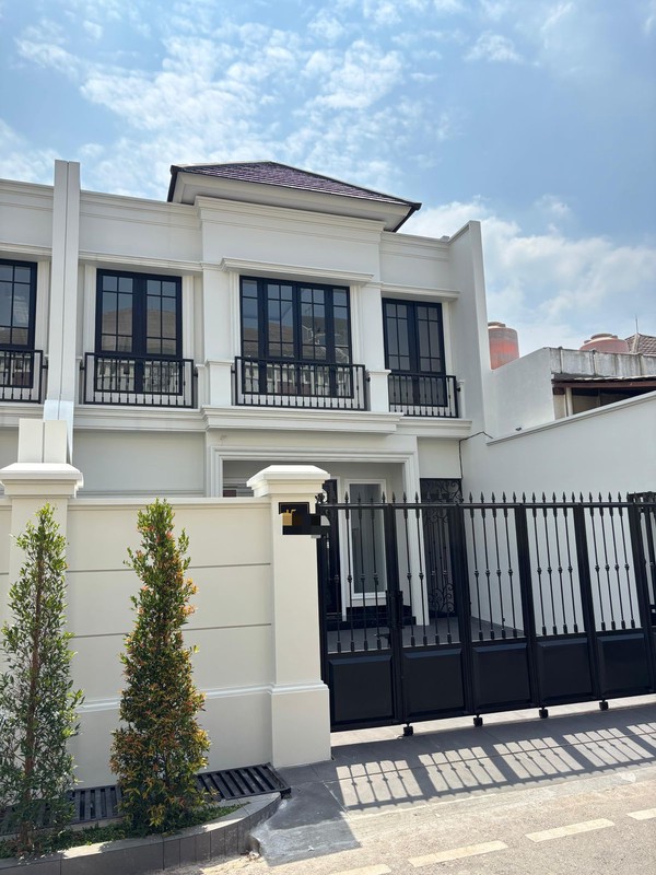 Brand New Rumah Cempaka Putih Tengah Jakarta Pusat 