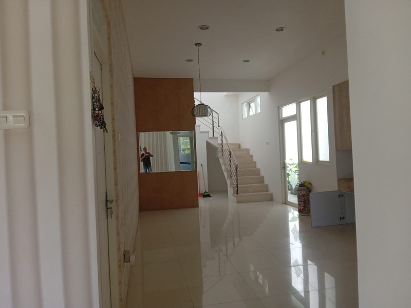 Jual Rumah hook Royal Residence Monticello wiyung Surabaya barat