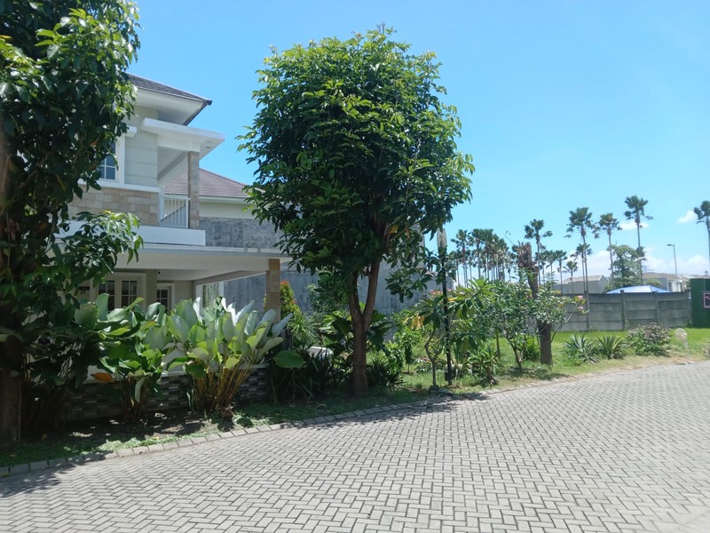 Jual Rumah hook Royal Residence Monticello wiyung Surabaya barat