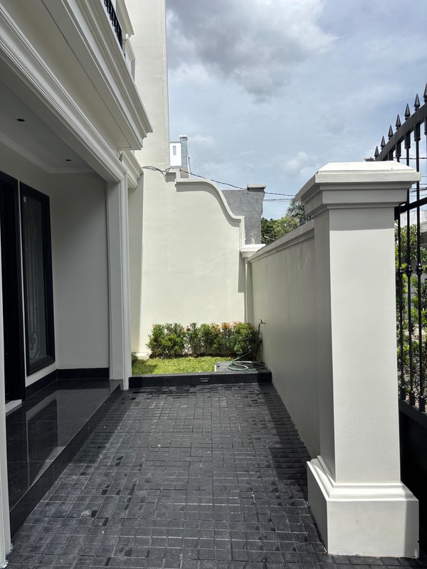 Brand New Rumah Cempaka Putih Tengah Jakarta Pusat