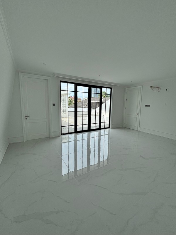 Brand New Rumah Cempaka Putih Tengah Jakarta Pusat