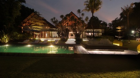 For Annual / Monthly rental - Luxury modern huge  villa with rice field view in quiet spot Canggu - Bali