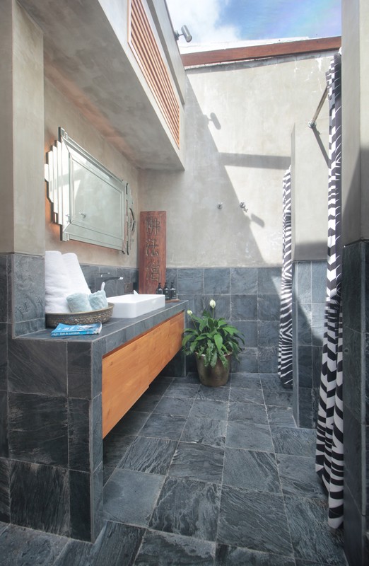 For Annual / Monthly rental - Luxury modern huge  villa with rice field view in quiet spot Canggu - Bali