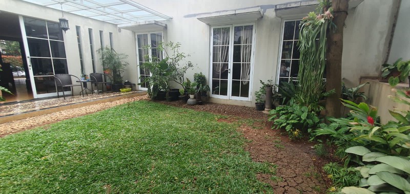 Rumah Bagus Siap Huni dan Asri di Senayan Utama, Bintaro Jaya Sektor 9 