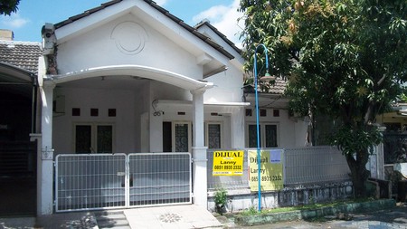 Rumah di Citra Alamanda Tropodo Sidoarjo, Bagus + Terawat, Row Jalan Lebar, Siap Huni - LS -