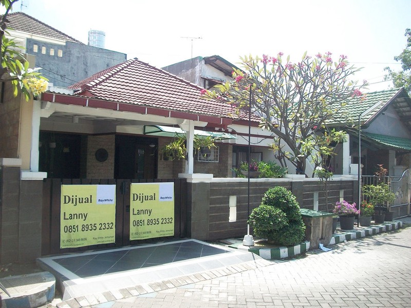 Rumah di Jl. Duku POCAN Sidoarjo, Bagus + Terawat, Row Jalan Lebar - LS -