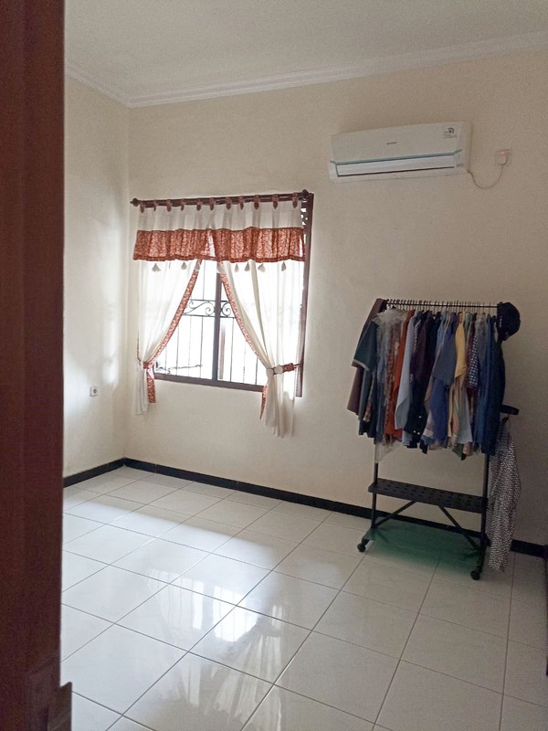 Rumah di Jl. Duku POCAN Sidoarjo, Bagus + Terawat, Row Jalan Lebar - LS -