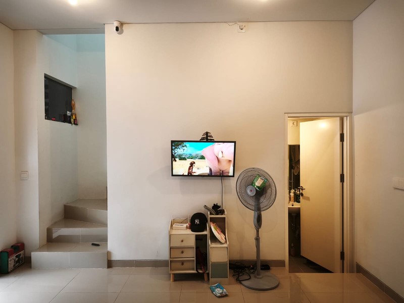 Disewakan Rumah Cantik 2 Lantai Wisata Bukit Mas Cluster Chelsea Surabaya Barat