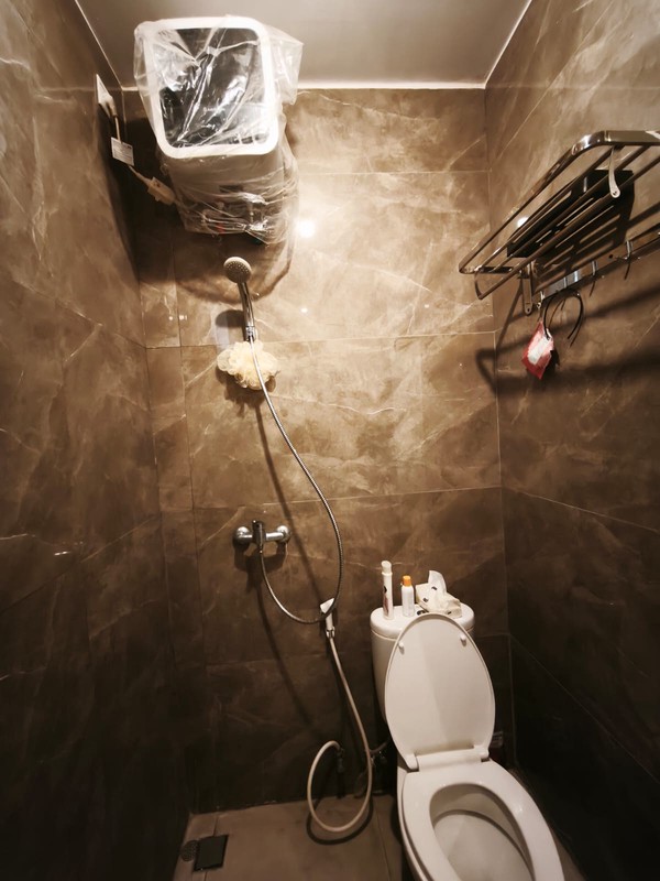 Disewakan Rumah Cantik 2 Lantai Wisata Bukit Mas Cluster Chelsea Surabaya Barat