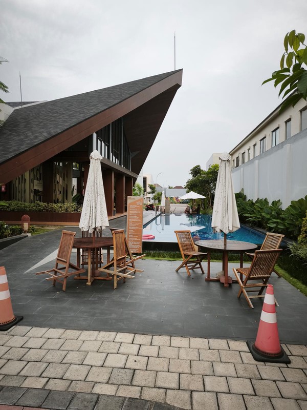 Disewakan Rumah Cantik 2 Lantai Wisata Bukit Mas Cluster Chelsea Surabaya Barat