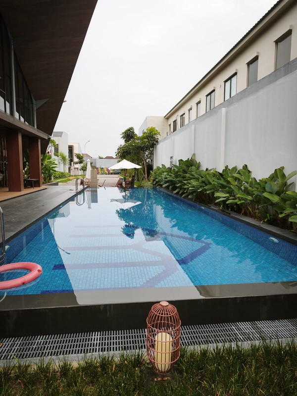 Disewakan Rumah Cantik 2 Lantai Wisata Bukit Mas Cluster Chelsea Surabaya Barat