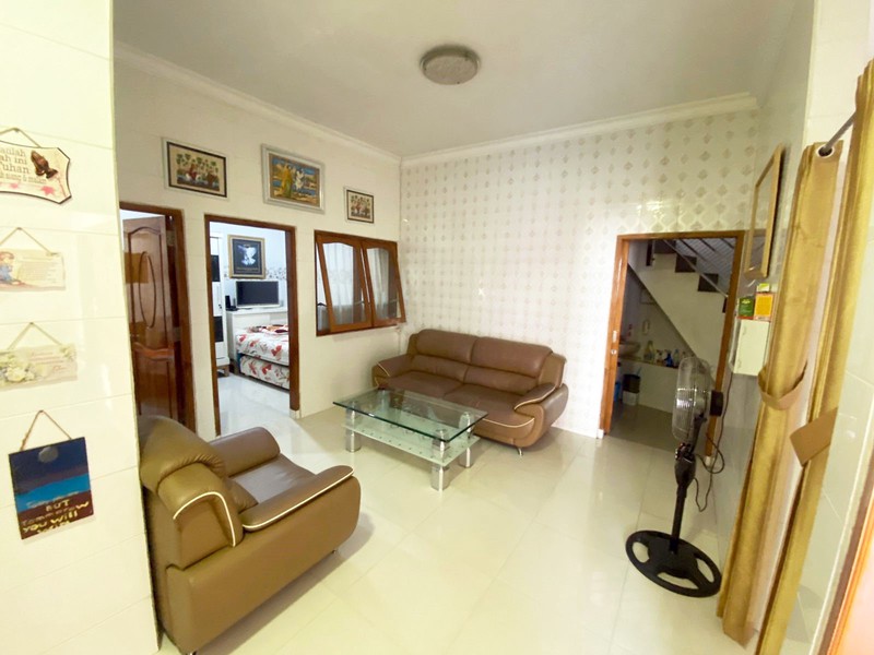 Rumah di Kebraon Indah Permai Surabaya Barat (sebelah Grand Harvest), Bagus + Terawat, Siap Huni !!!