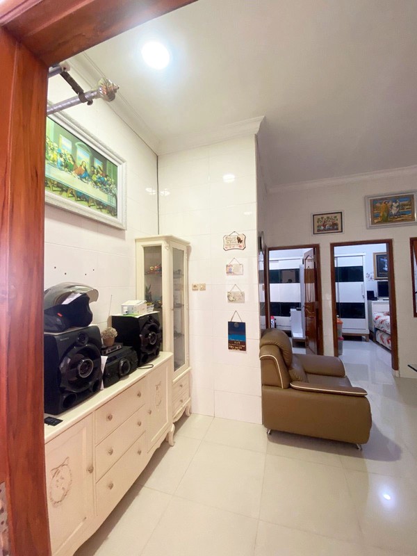 Rumah di Kebraon Indah Permai Surabaya Barat (sebelah Grand Harvest), Bagus + Terawat, Siap Huni !!!