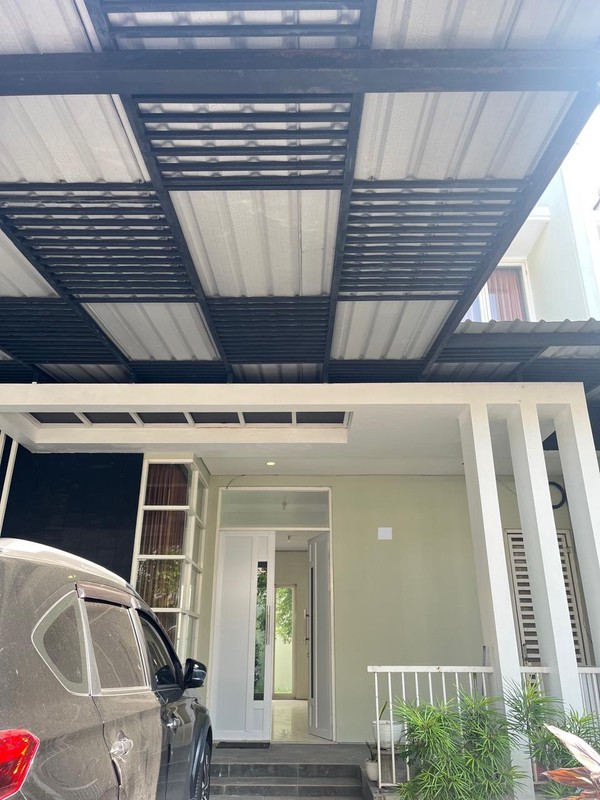 Disewakan Rumah Cantik Royal Residence Cluster Addington Surabaya Barat