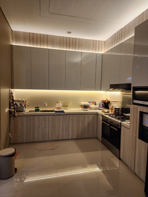 Jual Rumah 3 Lantai The Greenlake Citraland Surabaya Barat Semi Furnished Siap Huni