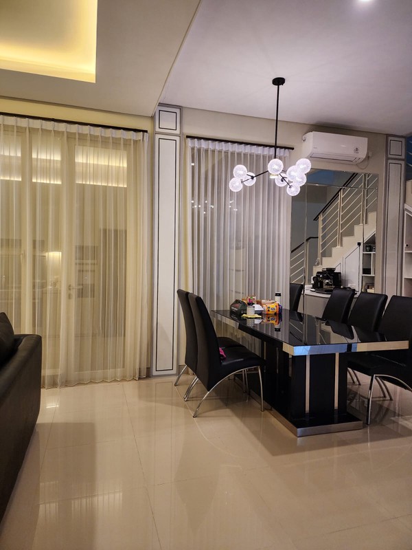 Jual Rumah Cantik The Greenlake Citraland Surabaya Barat