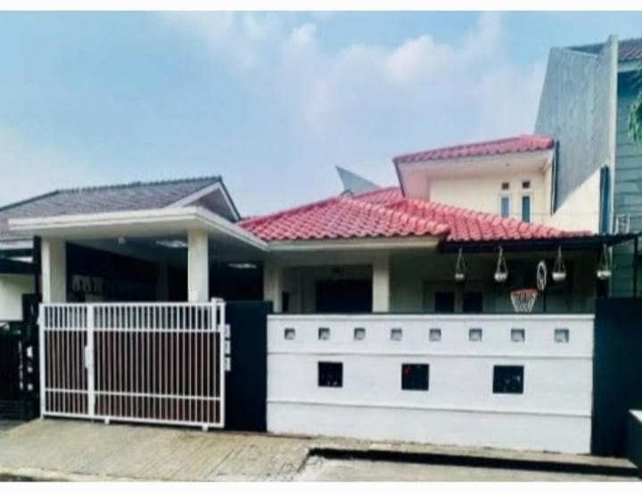 Rumah siap huni di Kencana Loka BSD