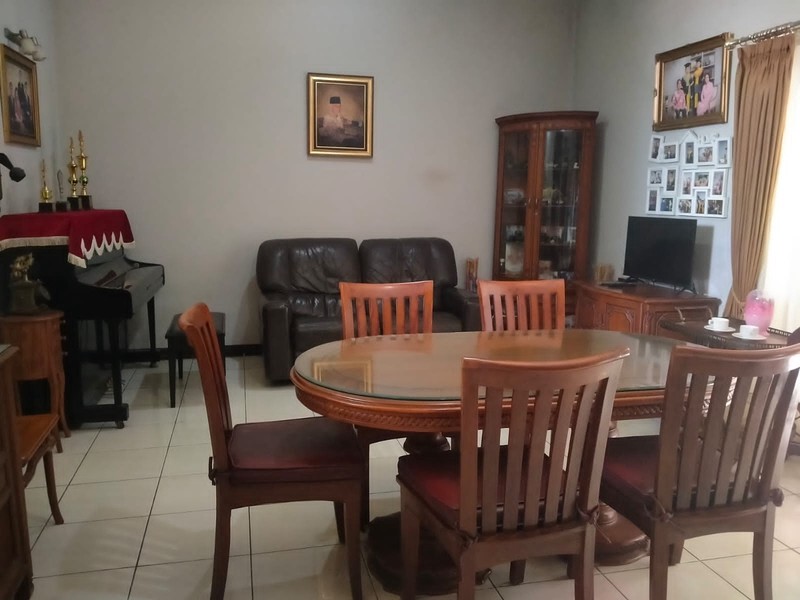 Rumah nyaman siap huni tatar mayangsunda kotabaru Parahyangan , best price , best location Lets check it out guys 