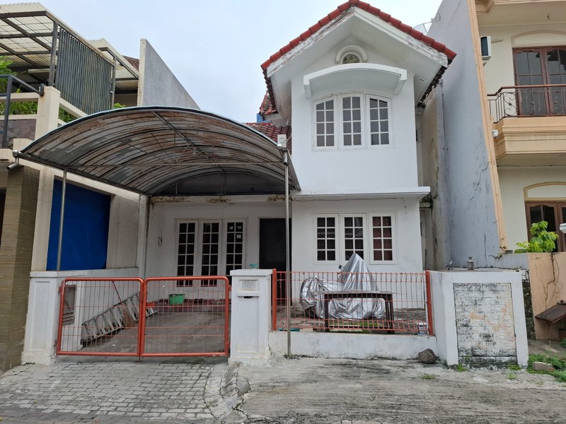 Turun harga..Murah sekali...Dijual Rumah Siap Huni Villa Valensia Pakuwon Indah Surabaya