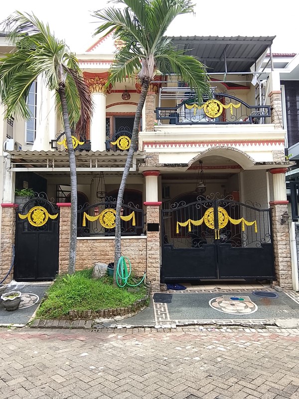 Rumah 2 Lantai Villa Valensia II Pakuwon Indah Surabaya Barat