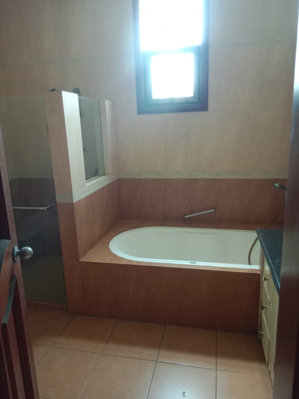 Ruko Gandeng di Petojo Jakarta Pusat Cocok buat Kantor & Bisnis