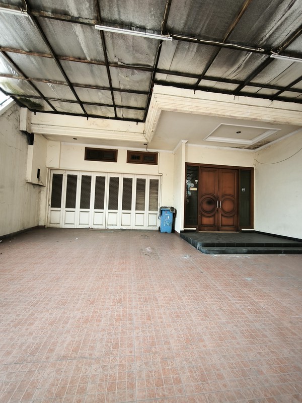 Ruko Gandeng BANGUNAN EX KANTOR di Petojo Jakarta Pusat Cocok buat Kantor & Bisnis