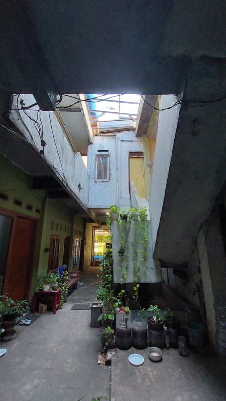 Sebidang Lahan dekat Ragunan Pasar Minggu 20M dari Harsono RM bonus bangunan lama Ruko dan Kamar Kontrakan