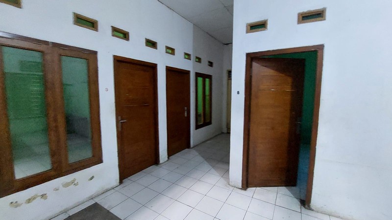 Sebidang Lahan dekat Ragunan Pasar Minggu 20M dari Harsono RM bonus bangunan lama Ruko dan Kamar Kontrakan