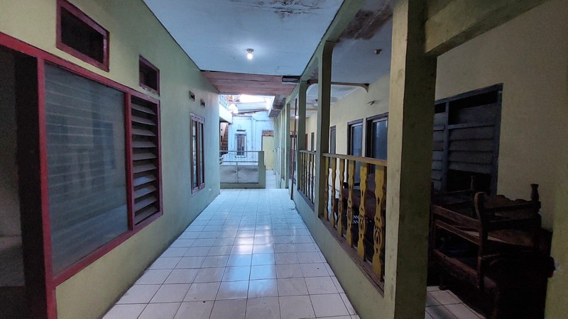 Sebidang Lahan dekat Ragunan Pasar Minggu 20M dari Harsono RM bonus bangunan lama Ruko dan Kamar Kontrakan