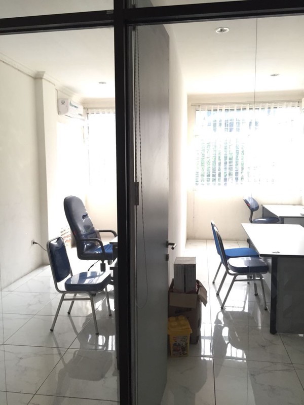 RUKO DISEWAKAN DI CIDENG TIMUR - LOKASI PRIME! 