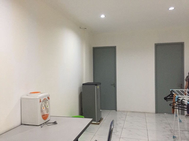 RUKO DISEWAKAN DI CIDENG TIMUR - LOKASI PRIME! 