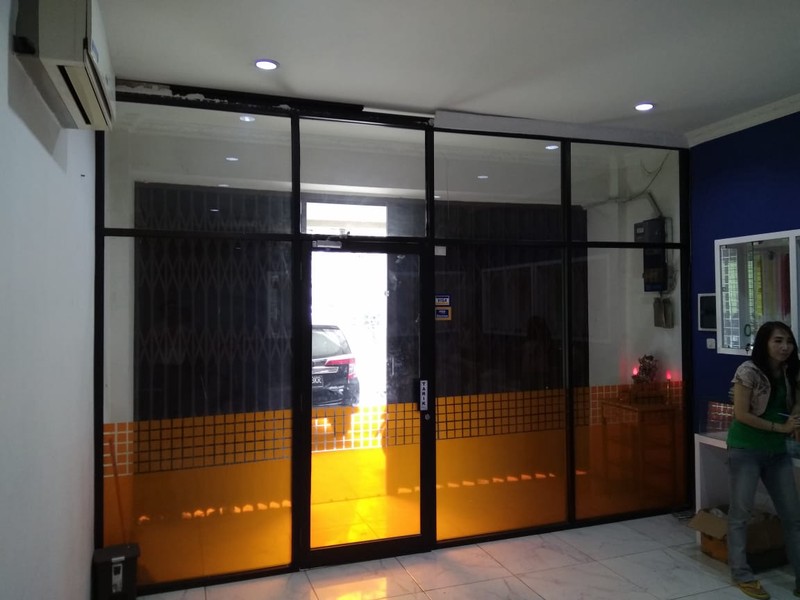 RUKO DISEWAKAN DI CIDENG TIMUR - LOKASI PRIME! 