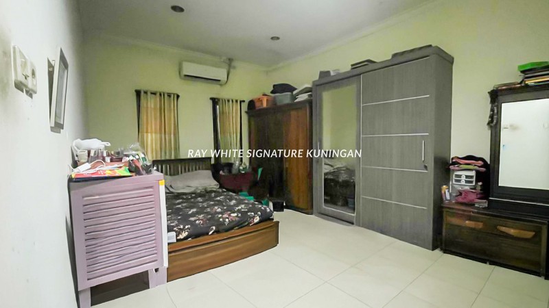 Rumah Strategis di Jalan Mawar Bintaro - Dekat Tol & MRT