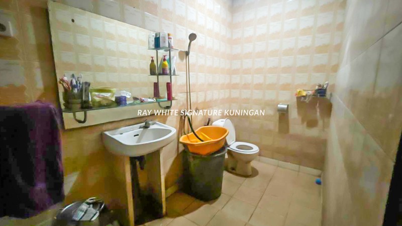 Rumah Strategis di Jalan Mawar Bintaro - Dekat Tol & MRT