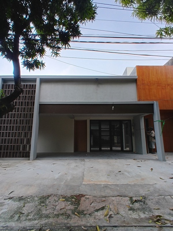 Disewakan Rumah/Kantor baru di Kebayoran baru