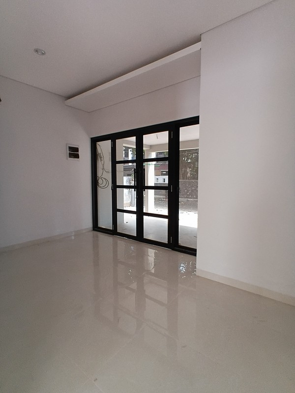 Disewakan Rumah/Kantor baru di Kebayoran baru