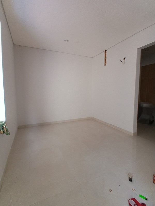 Disewakan Rumah/Kantor baru di Kebayoran baru