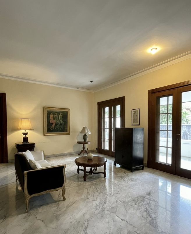 Dijual Rumah Mewah Hook di Jl Martimbang Kebayoran Baru