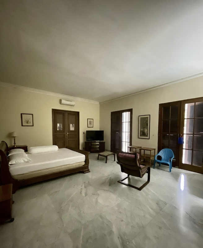 Dijual Rumah Mewah Hook di Jl Martimbang Kebayoran Baru