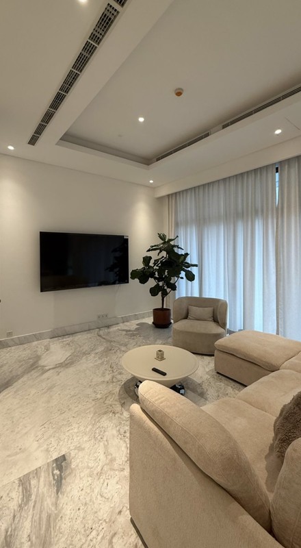 Disewakan Unit Apartemen Le Parc at Thamrin Nine 4BR 281 M2 Full Furnished, Pool View