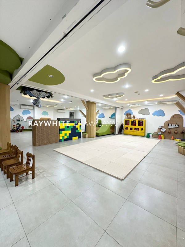 Gedung Lokasi Strategis Area Cipete Abdul Majid Raya