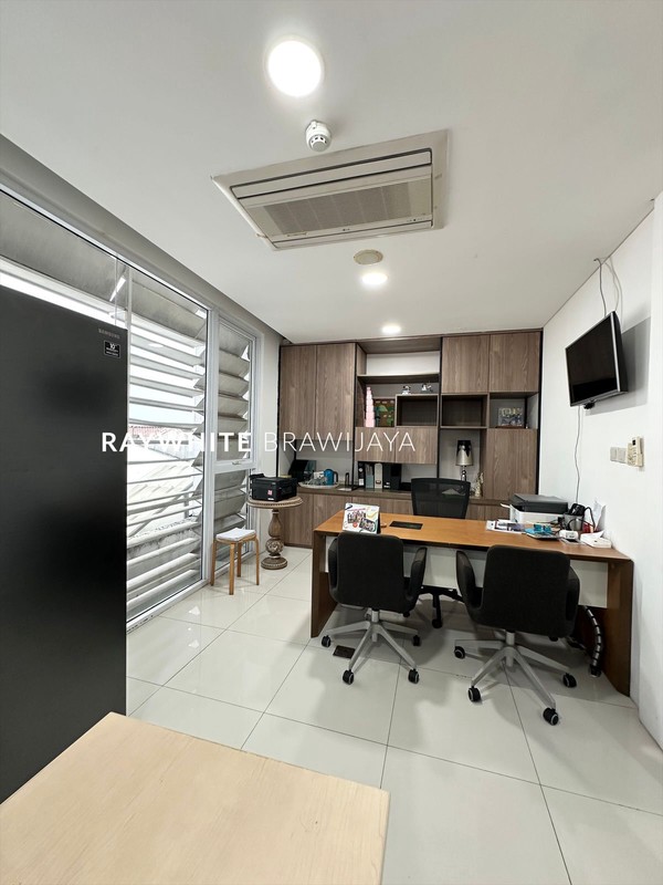 Gedung Lokasi Strategis Area Cipete Abdul Majid Raya