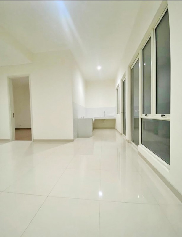 Rumah Cantik di Cluster Cyiara Suvarna Sutera, Lokasi Strategis