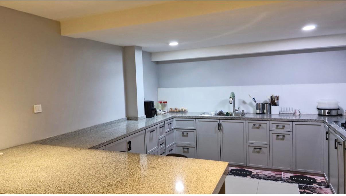 Rumah 3 lantai Renov dan Fully Furnish, Lokasi OK di Jl. Pelepah Elok Kelapa Gading