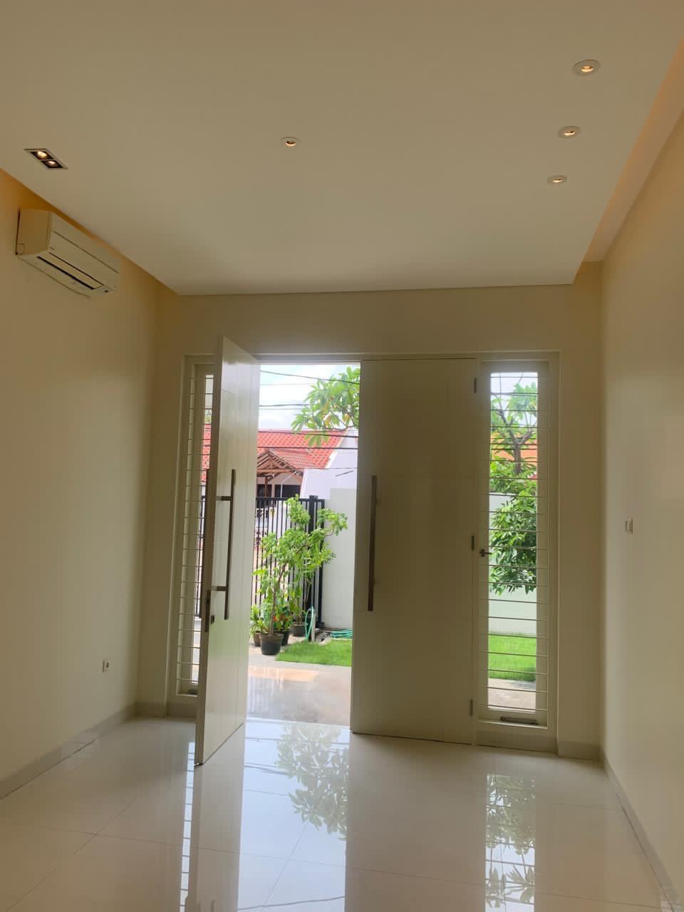 Jual Rumah Strategis di Surabaya Timur Jemursari Second Road