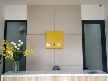 Office Ray White Tebet