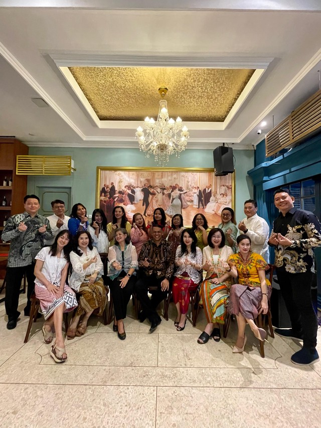 Image 1 of 17