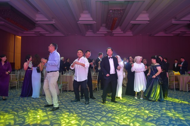 Image 1 of 17