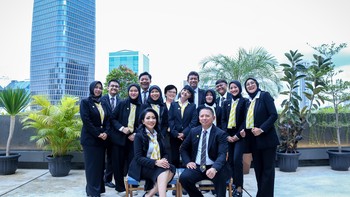 About Ray White Signature Kuningan