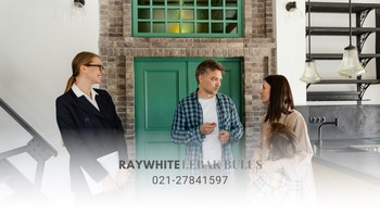 Mengapa Agen Properti Profesional Penting dalam Proses Jual Beli Rumah?